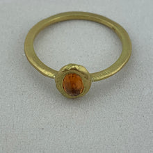 Load image into Gallery viewer, 18k Orange Sapphire Ring