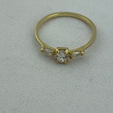 Load image into Gallery viewer, Delicate Diamond Ring
