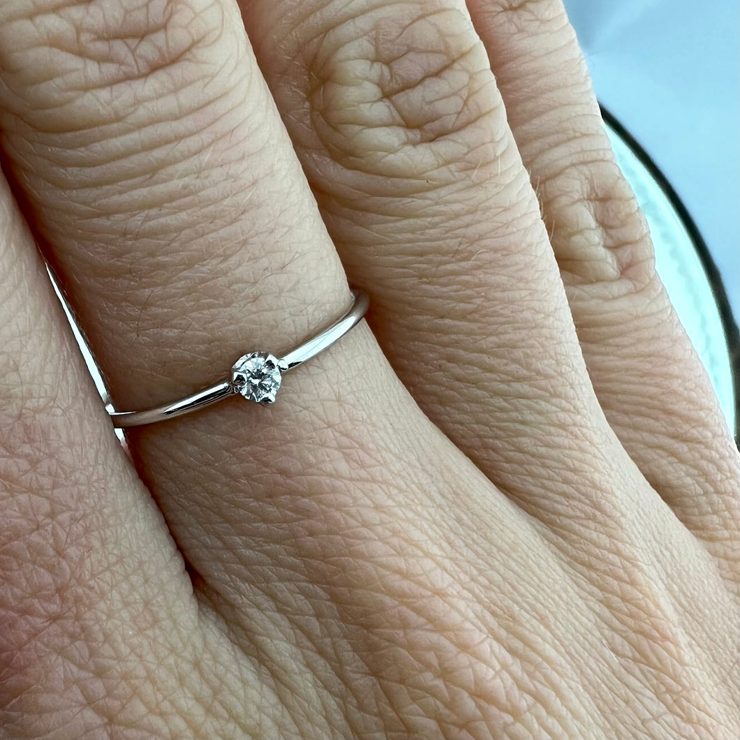 Simply Elegant Diamond Ring