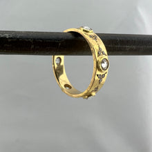 Load image into Gallery viewer, Gold Ring with Multiple Diamonds

