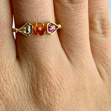 Load image into Gallery viewer, Gold Ring with Fire Opal, Spinel and Diamond

