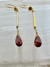 Load image into Gallery viewer, Garnet and Gold Drop Earrings
