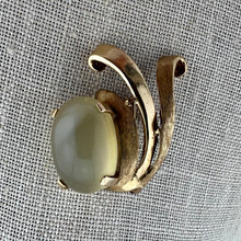 Load image into Gallery viewer, Retro Moonstone and Gold Pin
