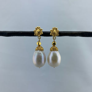 Gold and Kasumi Pearl Earrings