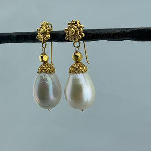 Gold and Kasumi Pearl Earrings