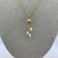 Load image into Gallery viewer, 3 Charm Pearl Necklace
